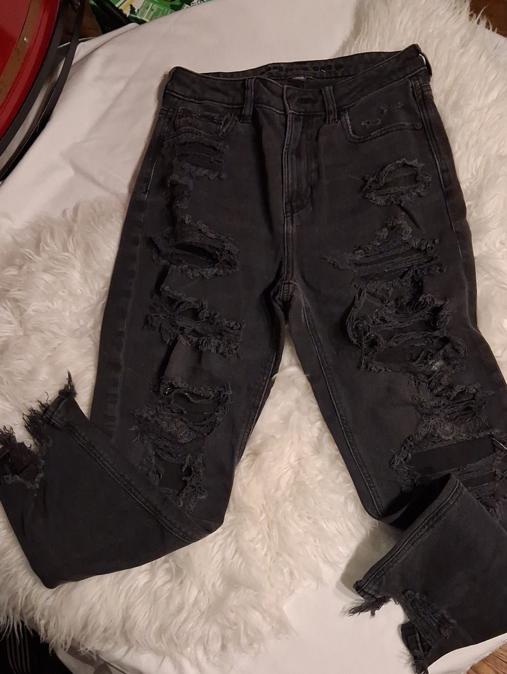 American Eagle Xshort Size US 2... Distressed Black Ripped Jeans